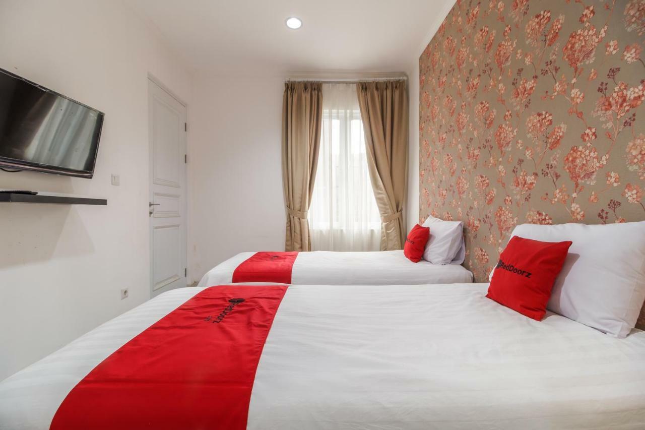 Reddoorz Plus Near Exit Toll Puncak 2 Bogor Exterior photo